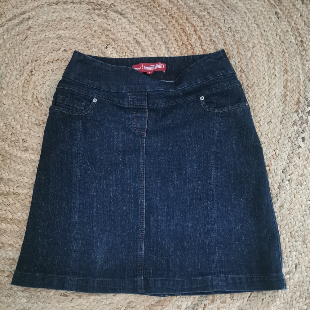 Y2K Contrast The Original Comfort Dark Blue Denim Jean Skirt. Size 7